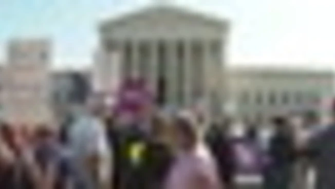 Corte suprema Usa decide sull ius soli, anche Trump all'udienza