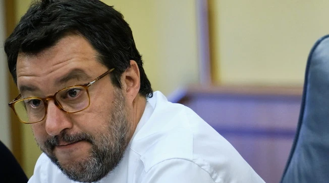 Matteo Salvini contro l'Europa: "Sì al Mes? Un secondo dopo che vinco le elezioni mi chiedono di rientrare"