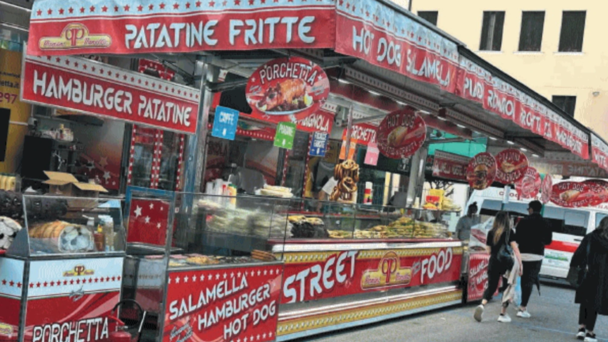 Panetta, il paninaro della notte premiato da Joe Bastianich