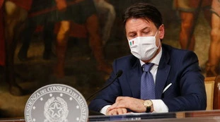 Dagospia su Giuseppe Conte "anatra zoppa" , i siluri degli alleati: "Salvini mandato a casa per questo?"