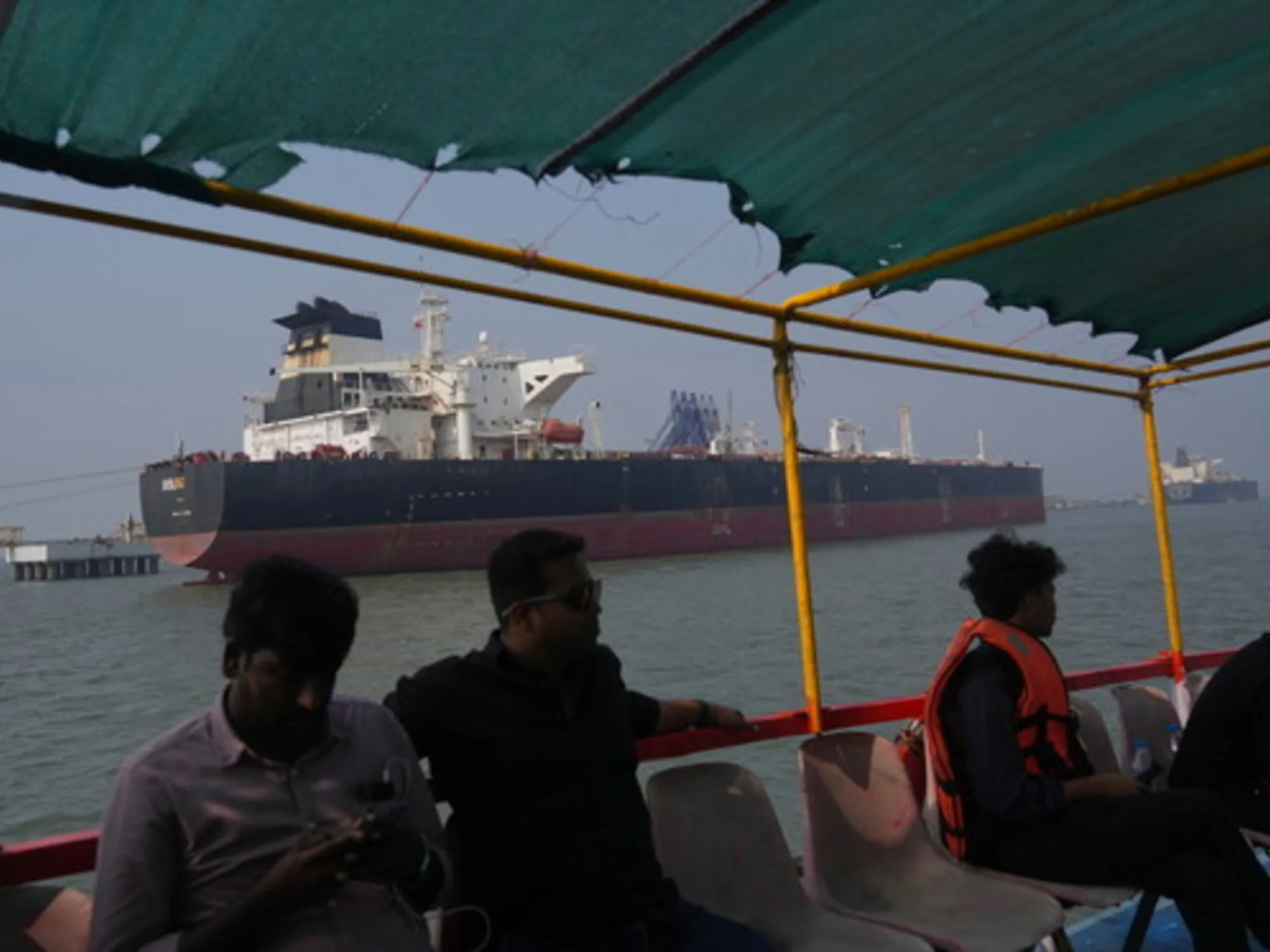 Leggi l'articolo: Piano per Hormuz, Iran minaccia Italia: "Siete complici". Tajani: "Accordo politico, non militare"