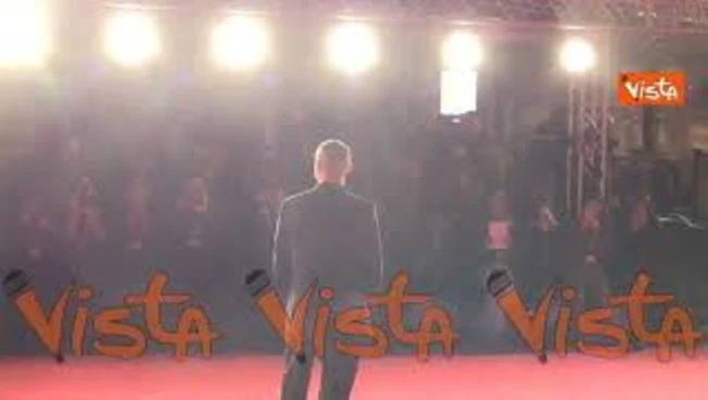 Leggi l'articolo: L'attore Stefano Accorsi sul red carpet della Festa del Cinema di Roma