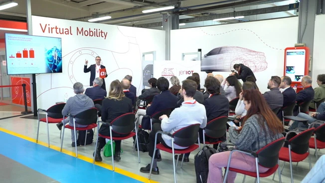 Smartphone alla guida, sempre più rischi per la sicurezza stradale