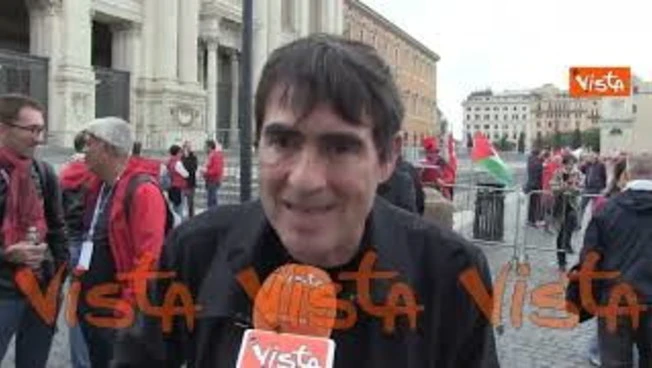 Leggi l'articolo: Fratoianni (Avs): "Siamo in piazza con le persone che portano avanti questo Paese"