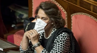 Mes, la moglie di Mastella e la "vigliaccata politica": "Cosa mi ha detto al telefono un senatore"
