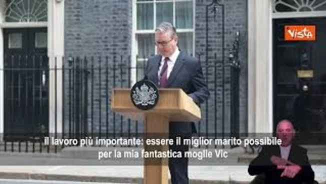 Starmer annuncia dimissioni e si commuove: Mi dedicherò al lavoro di padre e di marito