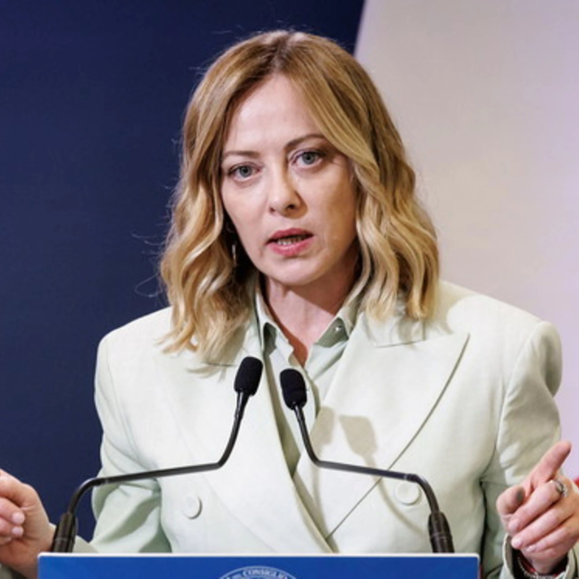 La Ue è assente, Meloni organizza l’intesa a quattro