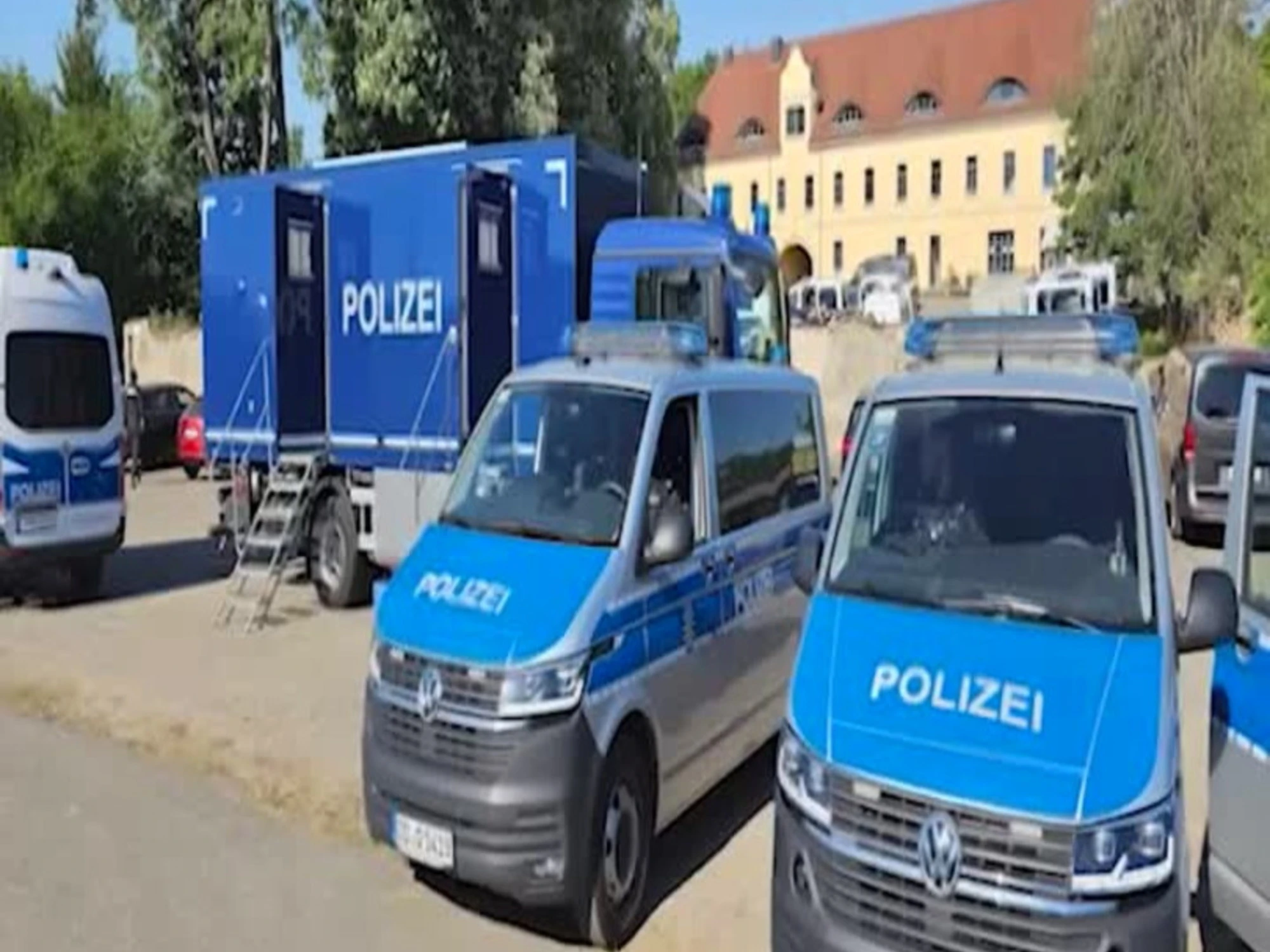 Germania: messo al bando il più grande gruppo di 'cittadini del Reich'
