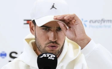 Alcaraz, "compromettere il futuro": cosa filtra sull'infortunio