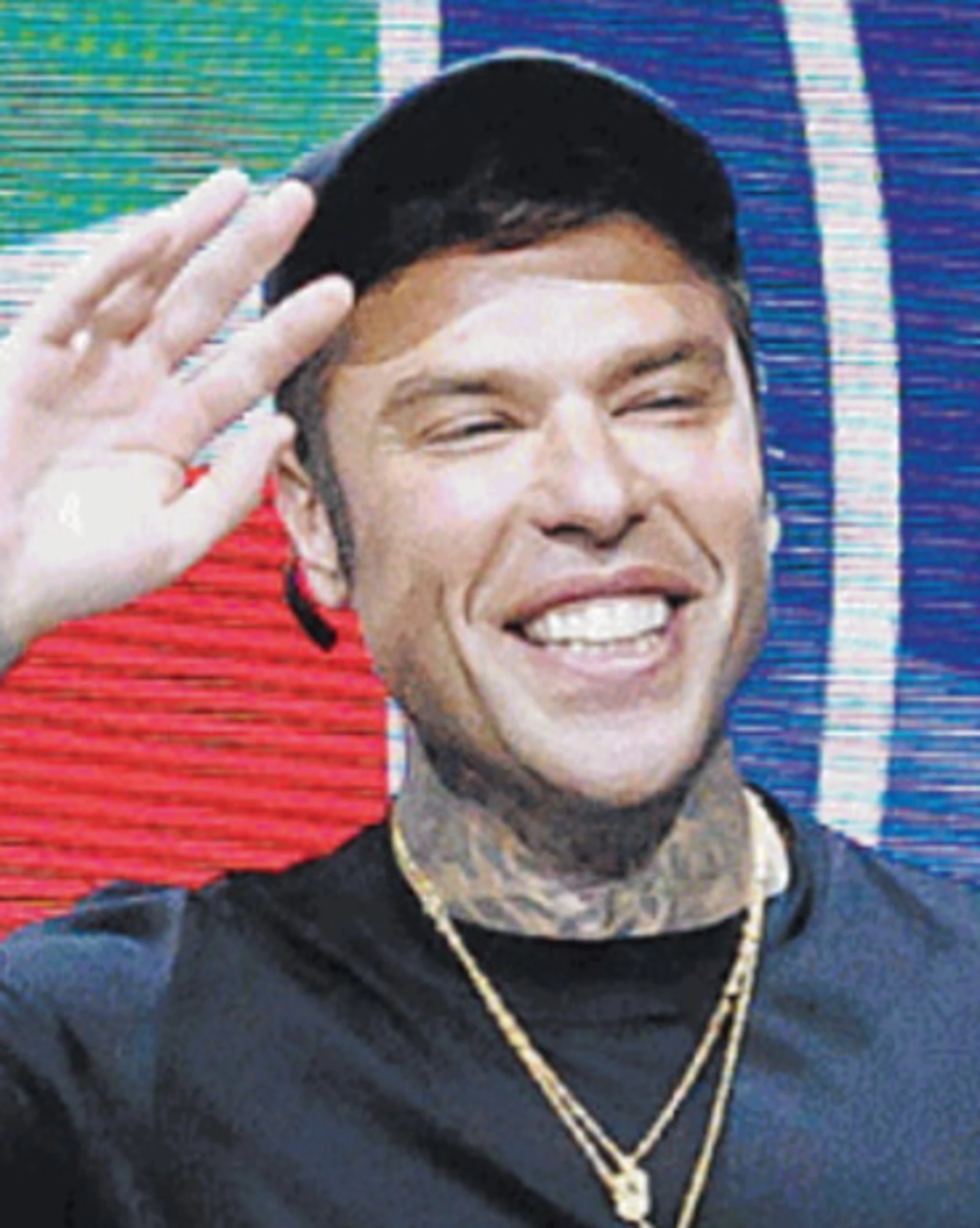 Fedez ospite di Forza Italia le canta alla sinistra