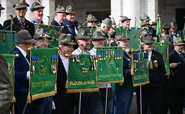 https://media.liberoquotidiano.it/sFoCouR00FKMz69UYYVihOP10xZ4IYlnwJECHCuIfJs/width:800/quality:90/aW1hZ2VzLzIwMjYvMDUvMDgvMTcyNDE4NzUyLTUyN2Q4YjgyLTQyNDYtNDg0My1hNzBlLTIyMWQ3NTAxNWE2MS5qcGc.webp