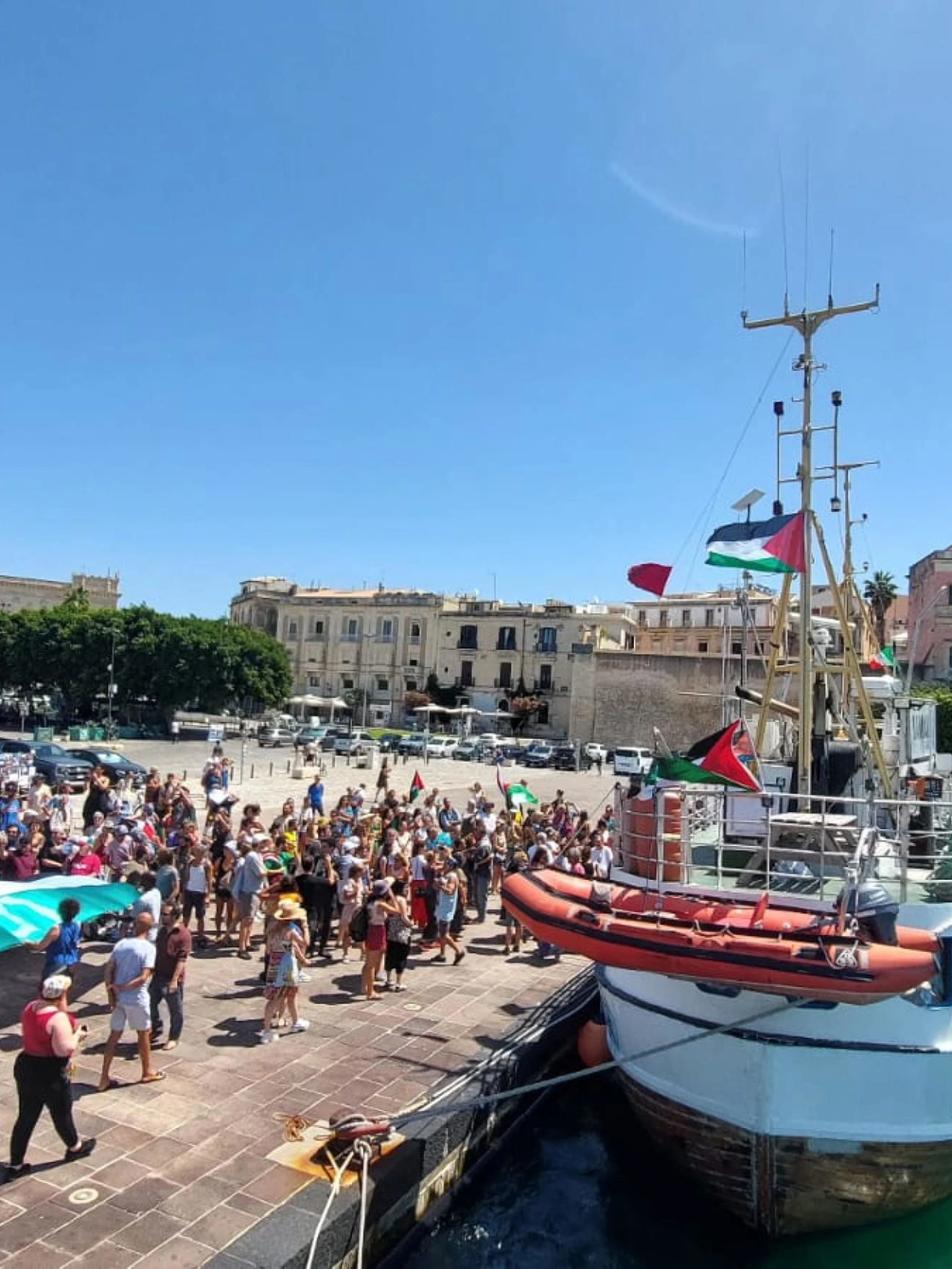 Flotilla, colletta milionaria per comprare le barche