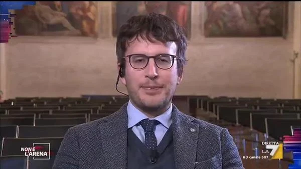 Diego Fusaro massacra Mattarella e Unione europea: "Lo avete sentito parlare?". Dittatura mascherata