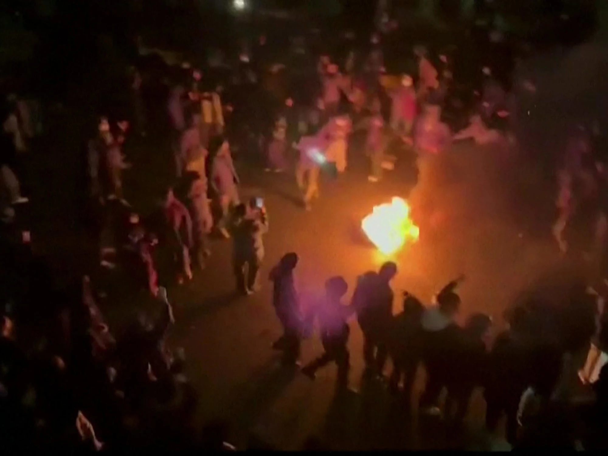 Iran, il regime degli ayatollah questa volta crollerà?