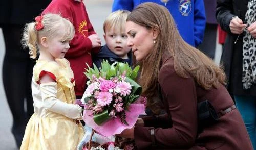 Kate si tradisce: "Un orsacchiotto per mia figlia"