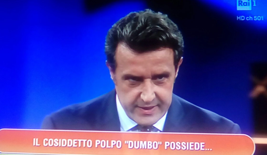 L'Eredità, inquietante accusa a Flavio Insinna: "Avete visto? Quando fa le domande allo straniero..."