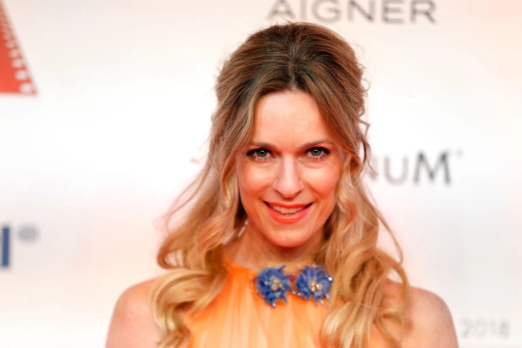 Lisa Martinek, lutto in tv: dramma all'Elba, l'attrice tedesca morta per un malore durante un bagno in mare