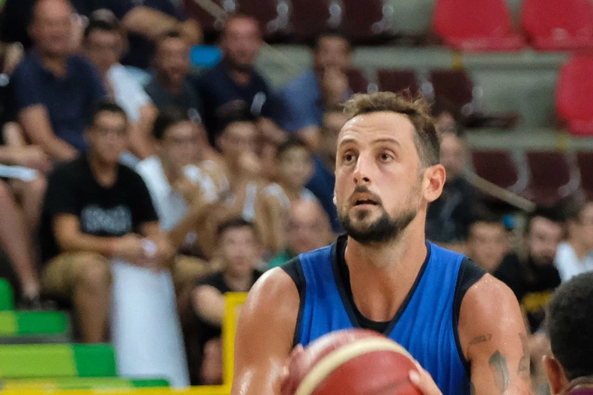 Belinelli in doppia cifra, bene anche Melli ma Spurs e Pelicans ko