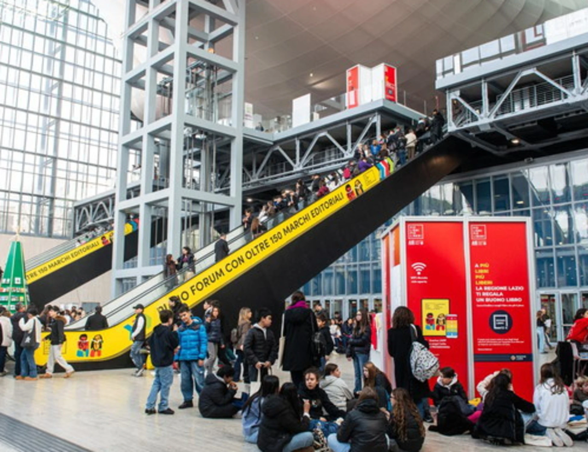 Idrovolante, "noi vittime della caccia al fascista, ma siamo solo editori"