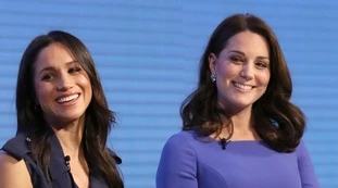 Meghan Markle, lo sfogo sulla regina Elisabetta: "Io, umiliata e mai difesa. Se fosse successo a Kate Middleton..."