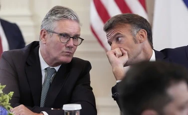 https://media.liberoquotidiano.it/sMj07tF99qu3is2LkN0kzYpWH3eCMXEZS5sQTPeRVds/width:800/quality:90/aW1hZ2VzLzIwMjUvMDkvMDcvMDcxOTM1MTAwLTNiZGNiNmI0LWVjZjctNGRiMC05NWM3LWViYTRkNjg5NTdkNy5qcGc.webp
