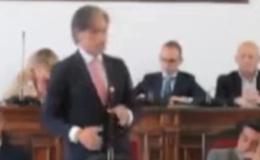 Reggio Calabria, il sindaco dem di Reggio Calabria sconvolge l'Aula: "Skibidiboppy"
