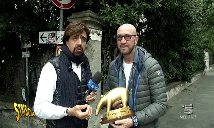 Tapiro a Walter Zenga per l&apos;esonero dalla Sampdoria