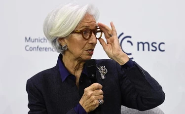  Liberarsi dal dollaro: l'ultima utopia rossa