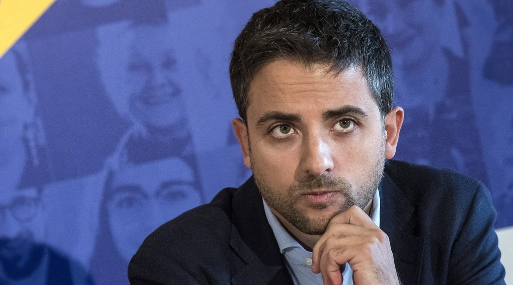 Eugenia Roccella, il piddino Furfaro: "Solidarietà, ma capire l'inquietudine dei ragazzi"