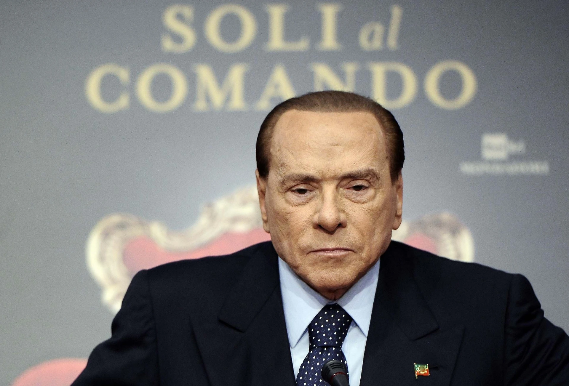 Silvio Berlusconi, golpe 2011 e 2018: torna l'incubo. Il complotto finanziario contro l'Italia