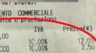 Napoli, cosa hanno fatto pagare 12 euro: scontrino sconvolgente