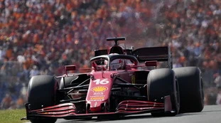 Ferrari, lo sfregio dell'Europa: "Nessuna deroga". La follia verde con cui vogliono rovinare Maranello