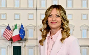 https://media.liberoquotidiano.it/sTgLQZEGjWeEpmtlkKCSf8LeBLWSnrO3U_raWYtGY78/width:800/quality:90/aW1hZ2VzLzIwMjYvMDUvMTIvMTkxMjMxNDIyLTZlODlhYWQ1LWFiNDctNGJmZi1hNDMwLTk5N2U1MDBlZWRmZi5qcGc.webp