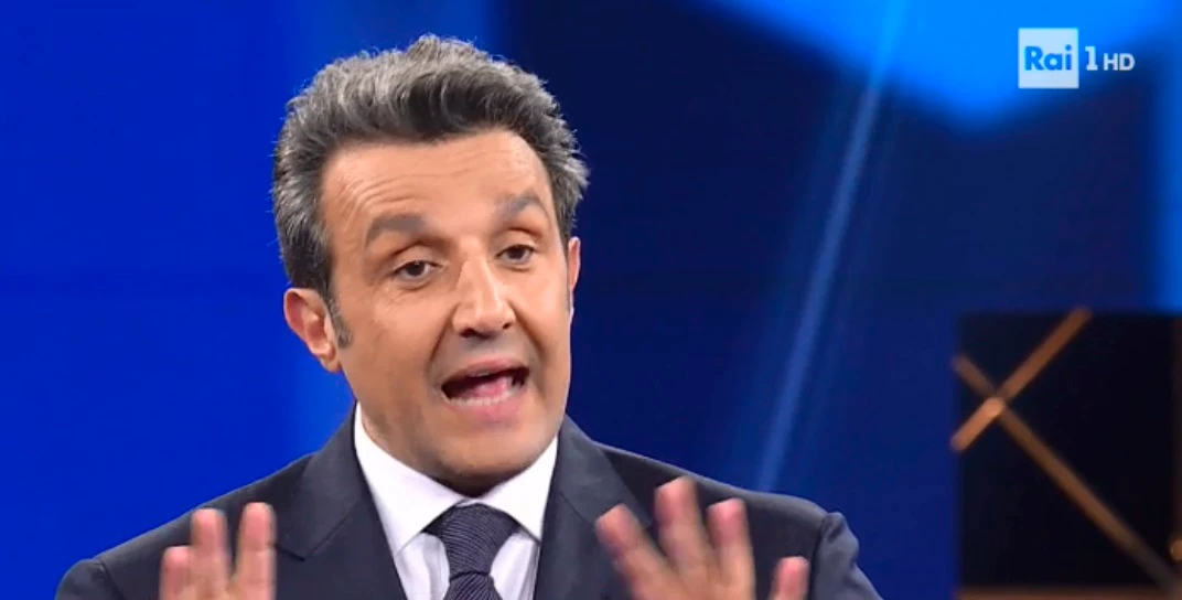 L&apos;Eredità, lo scandalo degli alimentari: Flavio Insinna e autori muti, ma come è possibile?