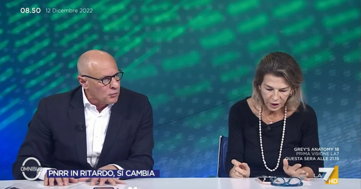 Rampelli zittisce la Fusani: "Non posso dirlo", gelo in studio