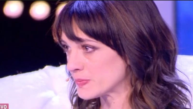 Live - non è la D'Urso, Asia Argento asfalta Morgan: "Quali balle ha raccontato"