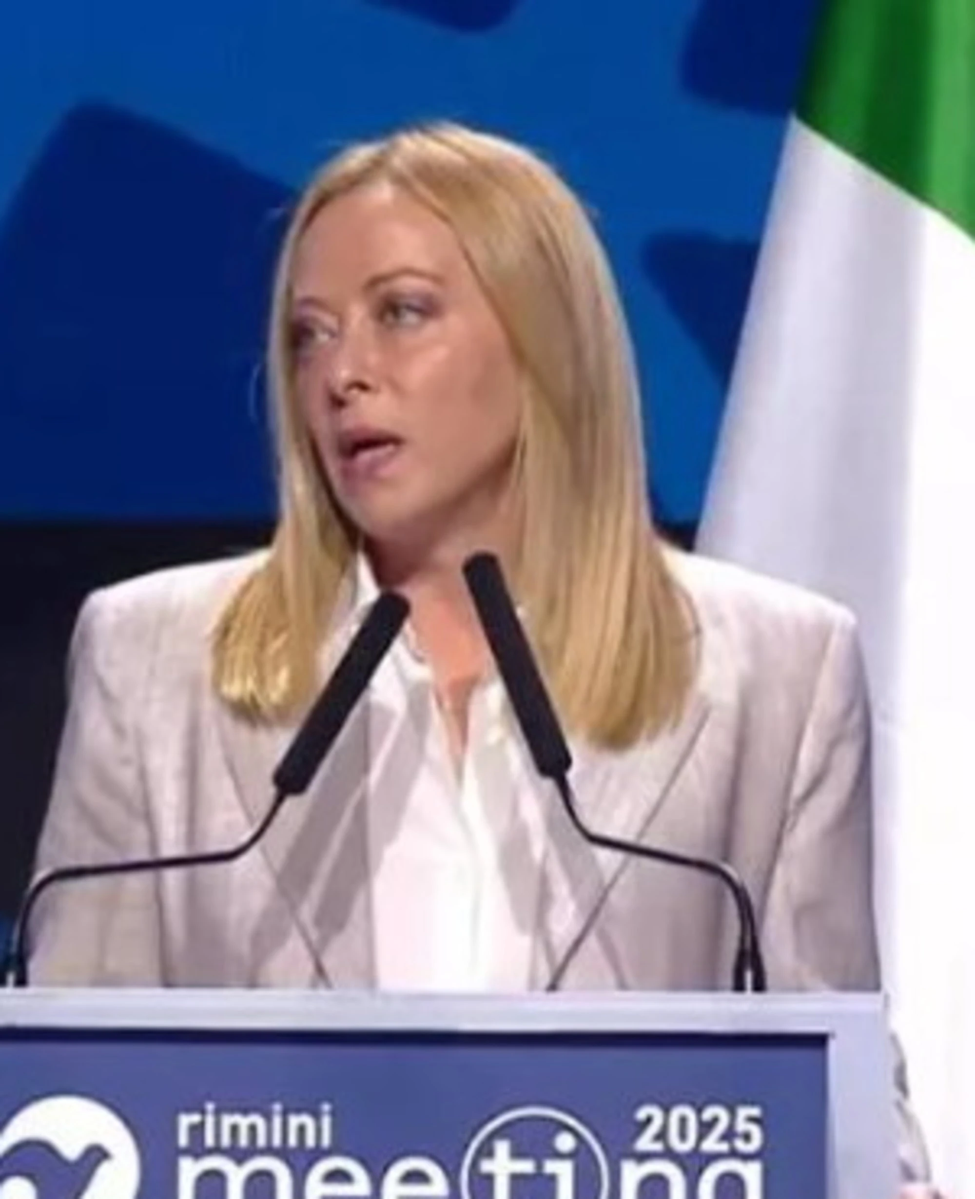 Meloni, al Meeting di Rimini sfida i giudici: "Nessuno ci impedirà di farlo"