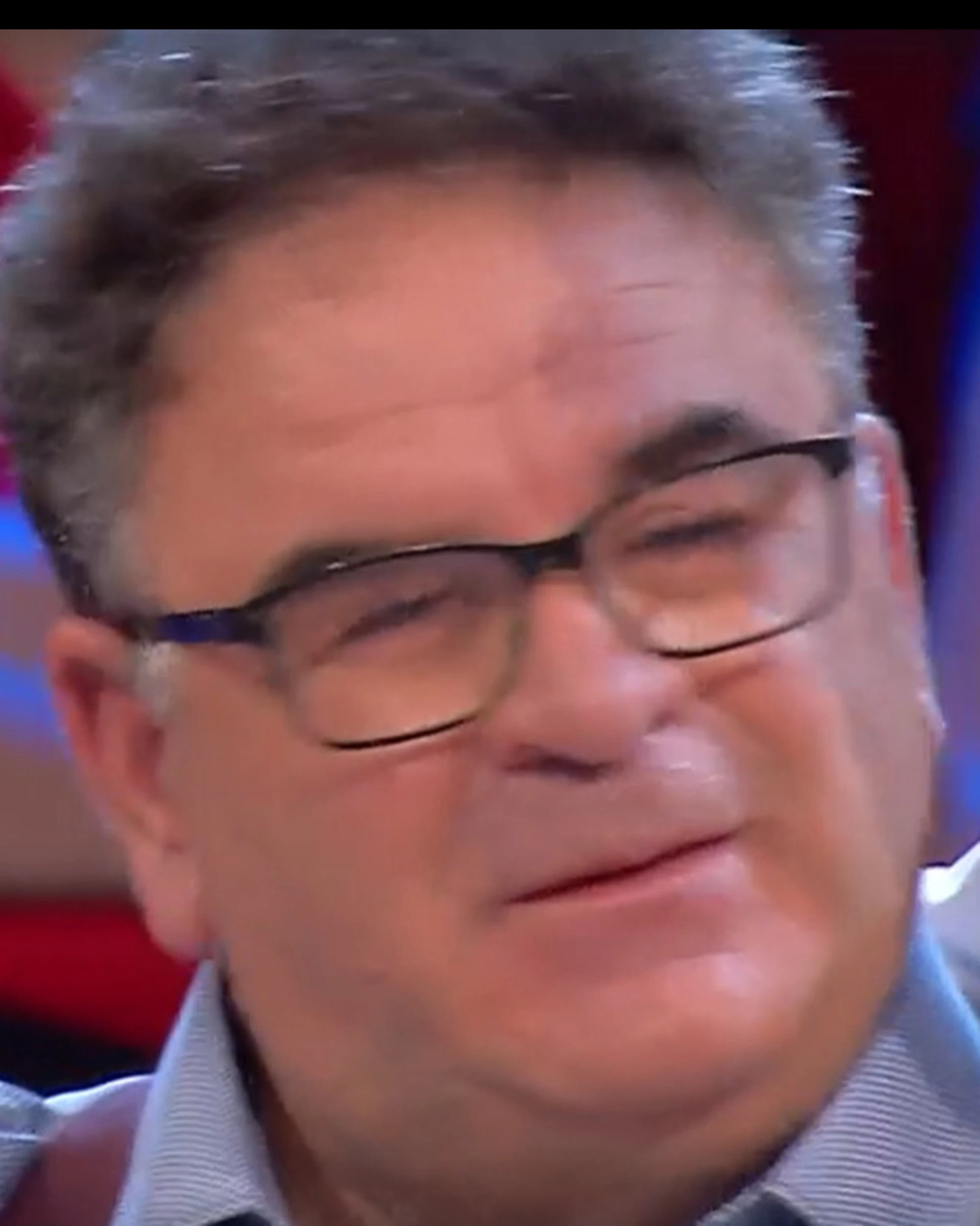Affari tuoi, caos per Pasqualone: "Ma non si vergognano?"