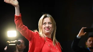 Sondaggio Atlante politico, l'emergenza fa salire Giorgia Meloni: altro botto per Fratelli d'Italia