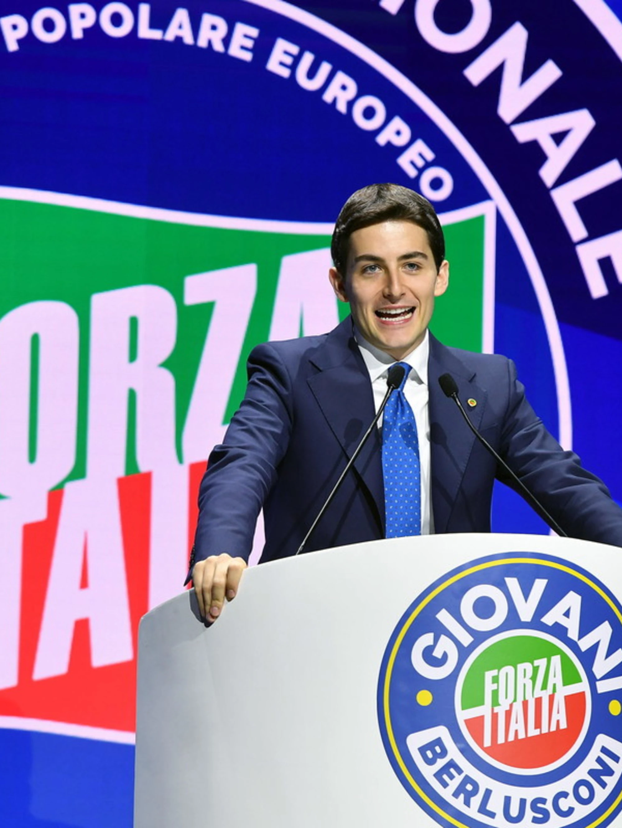 Su Vannacci è lite nella famiglia dell'azzurro Leoni