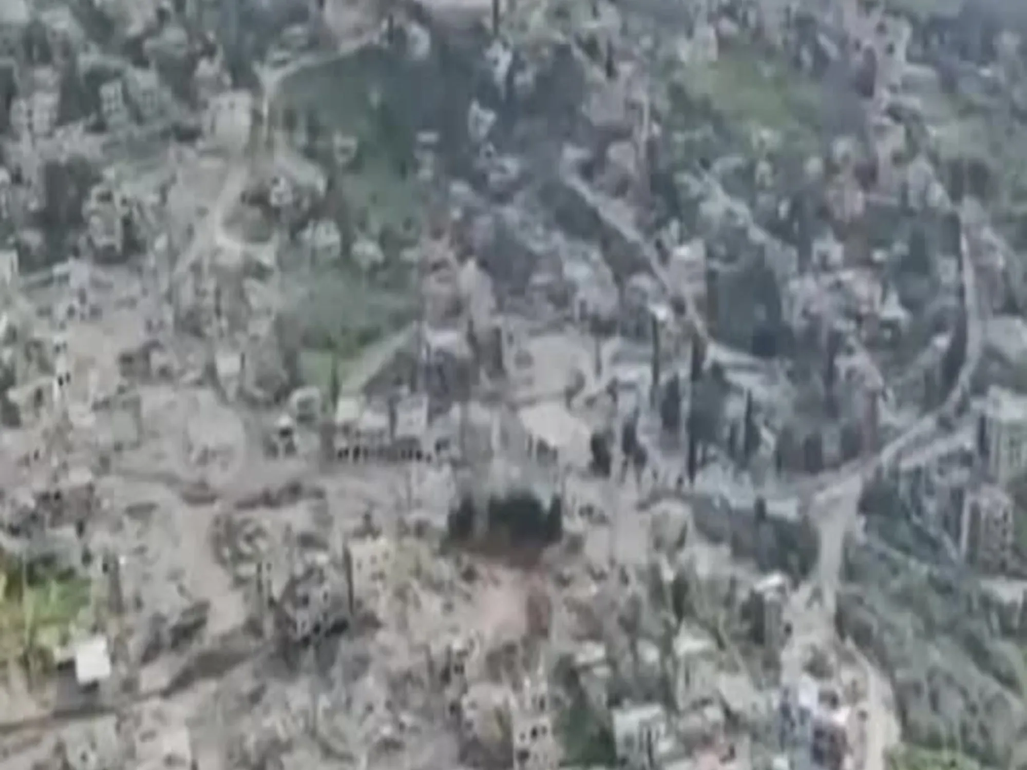 Iran, militari israeliani mostrano esplosioni in un villaggio libanese