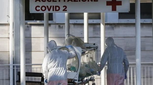 Coronavirus, bollettino 10 novembre: 35mila contagi (11mila solo in Lombardia) e 580 morti, sale l'allarme