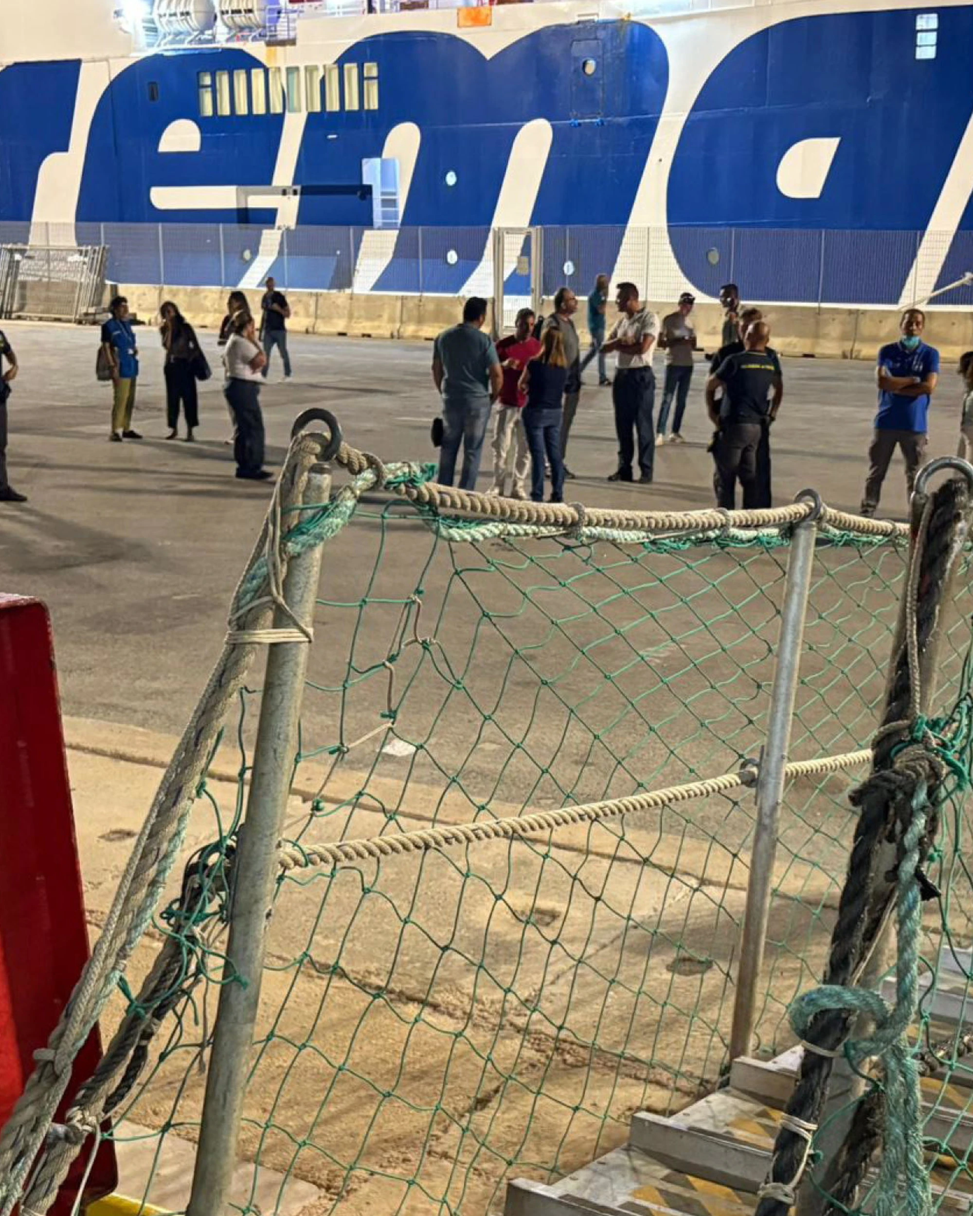 Mediterranea, il capomissione: "Perché siamo stati costretti a sbarcare a Trapani"