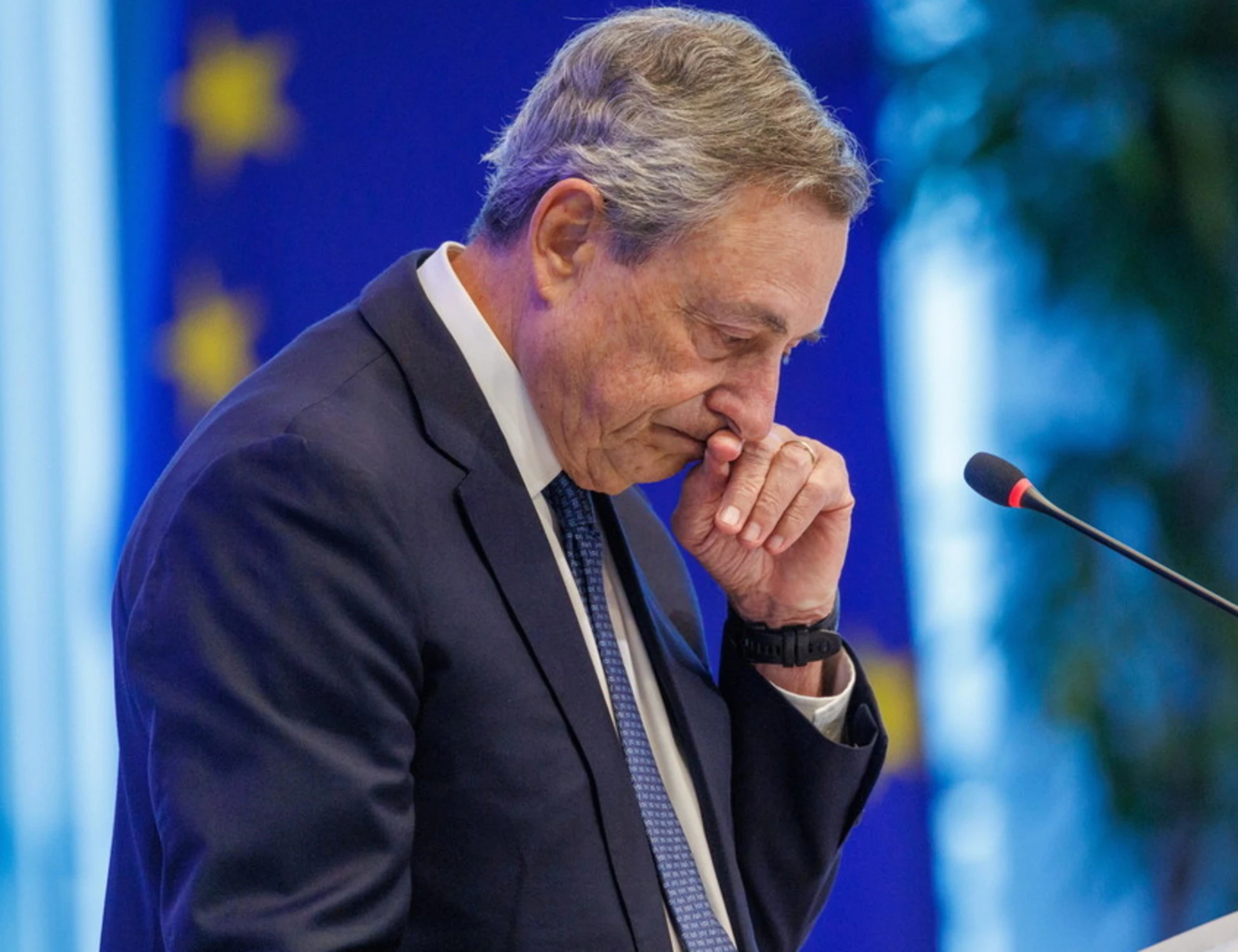 Mario Draghi, "Europa sotto attacco: cosa aspettano i leader?"