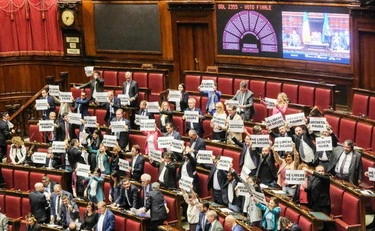 Dl Sicurezza, "933 emendamenti copia incolla": sinistra, barricate in aula