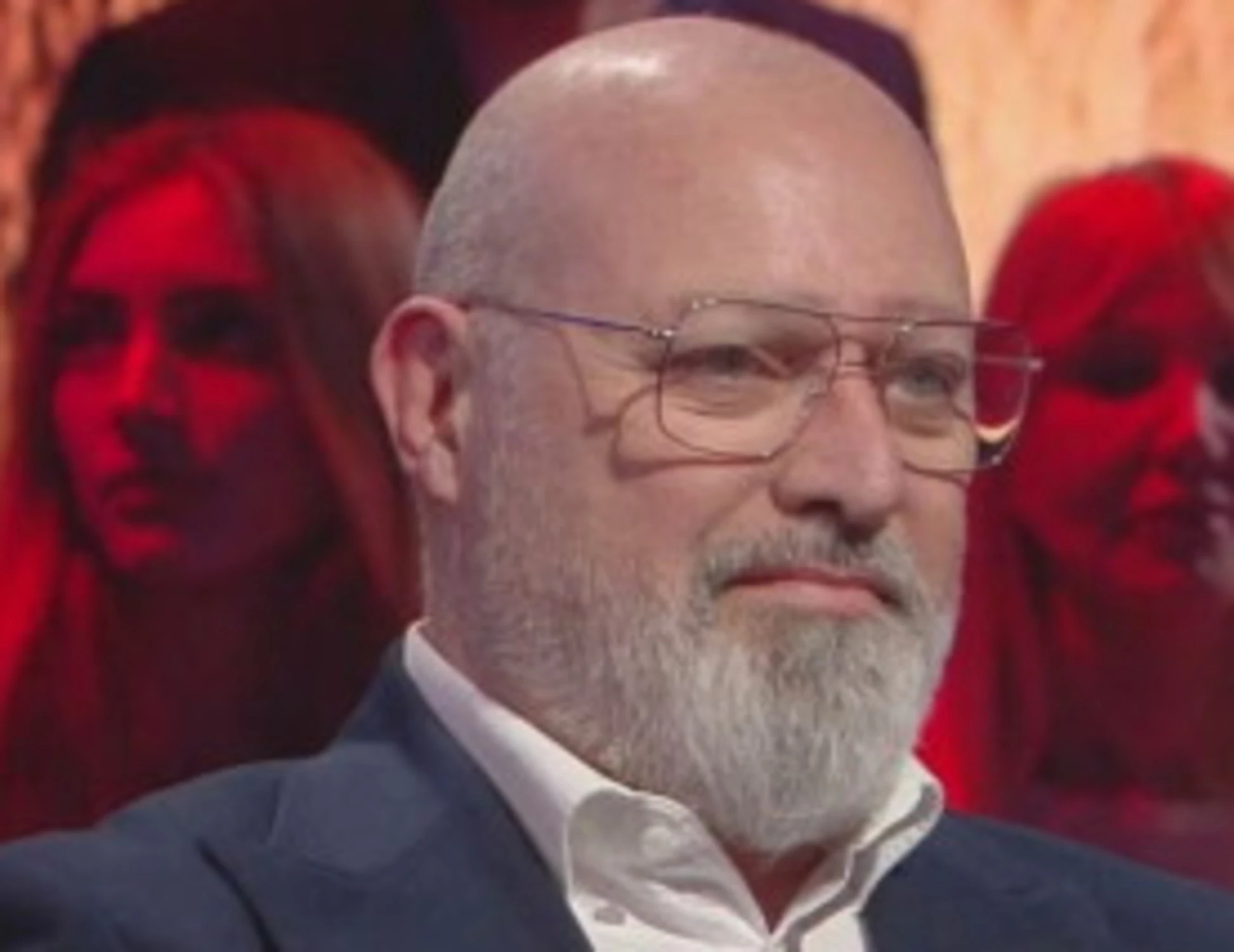 4 Di Sera, colpo di calore per Stefano Bonaccini: si trova tutti contro
