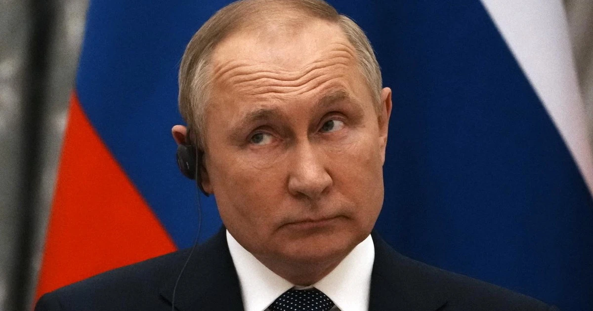 Vittorio Feltri, "Caro Vladimir Putin, che cosa si prova?". La lettera aperta allo Zar