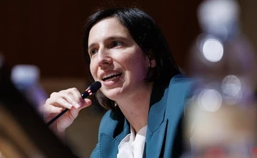 Elly Schlein, il piano bipartisan in Parlamento per stanarla