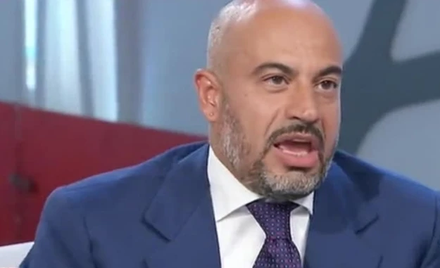Gianluigi Paragone sulle Sardine: "La foto con Luciano Benetton? Serve per ripulirgli la coscienza"