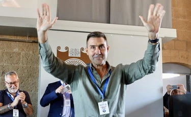 Vannacci: "Gonna corta o gonna lunga? Preferisco le donne senza"